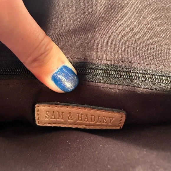 Sam & Hadley Crossbody Studded Embroidered Floral Stylish Bag Adjustable Straps - Picture 7 of 9